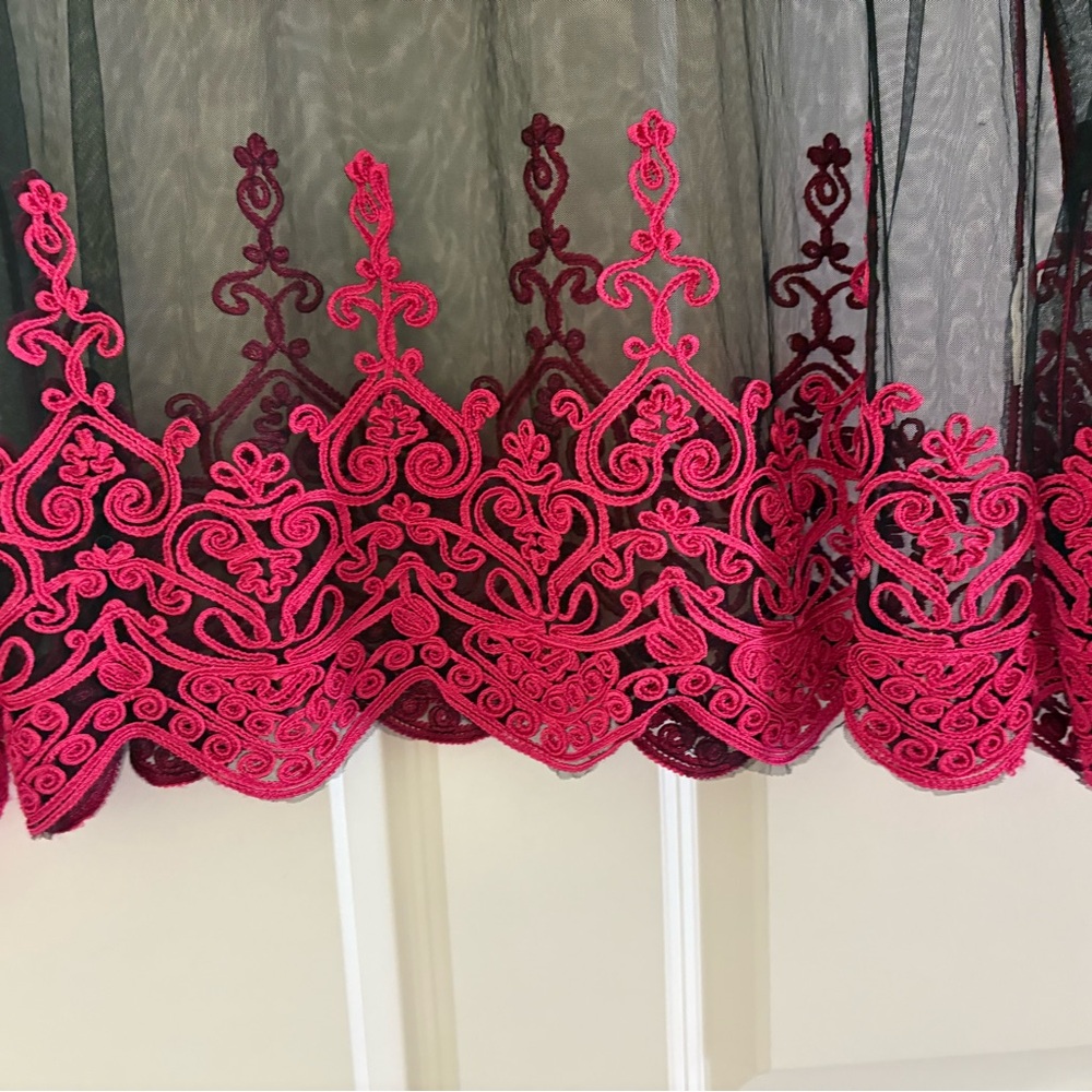 Elegant Pink sheer Lace Blouse - Picture 5 of 7